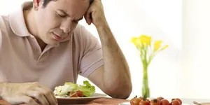 ĐÔNG TRÙNG HẠ THẢO ĐẬP TAN BỆNH KÉN ĂN