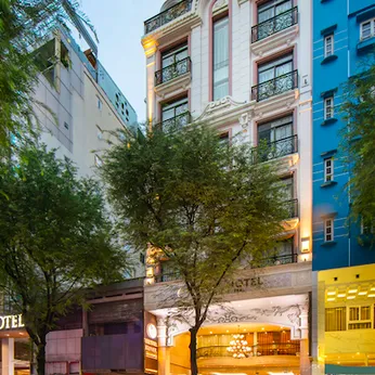 Bán khách sạn 34 - 36 Thủ Khoa Huân, P. Bến Thành, Quận 1