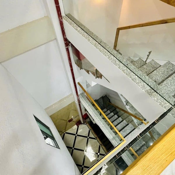 Bán tòa nhà 541 Lạc Long Quân, Phường 10, Quận Tân Bình