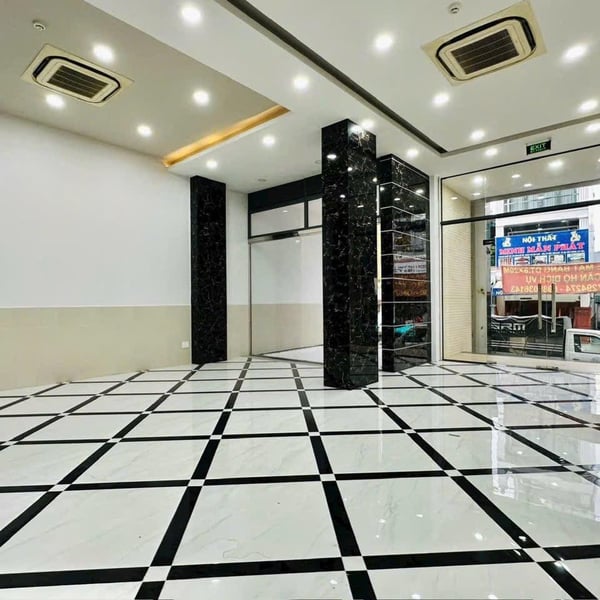 Bán tòa nhà 541 Lạc Long Quân, Phường 10, Quận Tân Bình