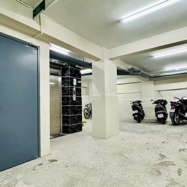 Bán tòa nhà 541 Lạc Long Quân, Phường 10, Quận Tân Bình