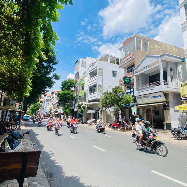 Bán nhà 24 Lý Chính Thắng, Phường Võ Thị Sáu, Quận 3