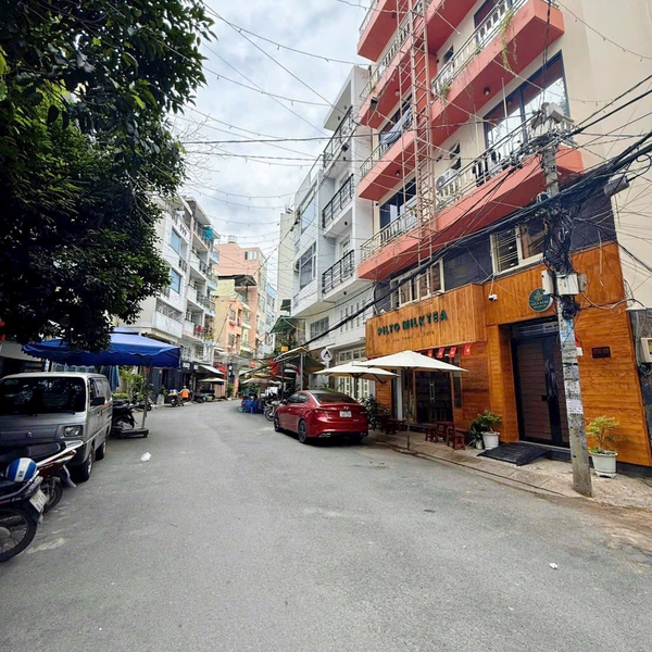 Bán nhà 656/40 CMT8, Phường 11, Quận 3