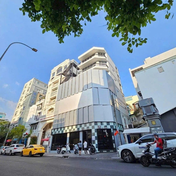 Bán toà nhà 1 Trần Nhật Duật, Phường Tân Định, Quận 1