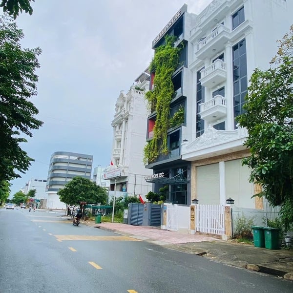 Bán tòa nhà 48 Nguyễn Văn Kỉnh, Phường Thạnh Mỹ Lợi, Quận 2