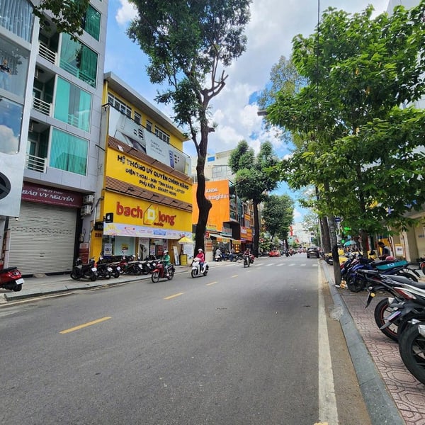 Bán nhà  225B - 225C Trần Quang Khải, Phường Tân Định, Quận 1