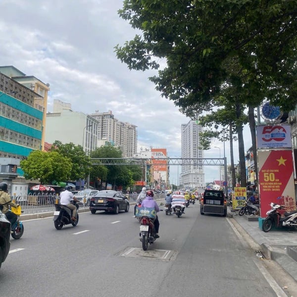 Bán nhà 45 Nguyễn Thái Học, P. Cầu Ông Lãnh, Quận 1