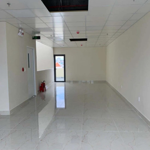 Bán toà nhà 57 - 57A - 55/2 Hồ Hảo Hớn, Phường Cô Giang, Quận 1