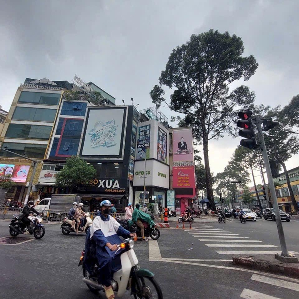 Bán nhà 163 - 165 Cao Thắng, Phường 11, Quận 10