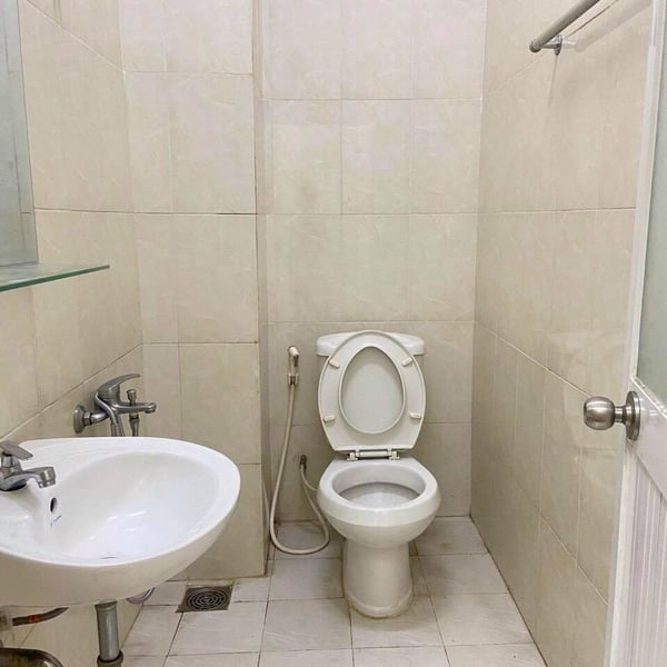 Bán nhà 3T mt huỳnh tấn phát , bình thuận 4.5m x20m