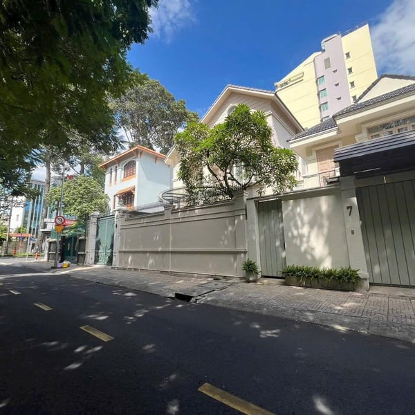 Bán biệt thự 7 Tú Xương, P. Xuân Hoà, Quận 3