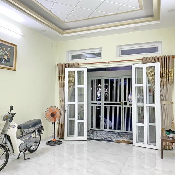 Bán nhà 3T đường 18 , tân phú 4m x 20m 