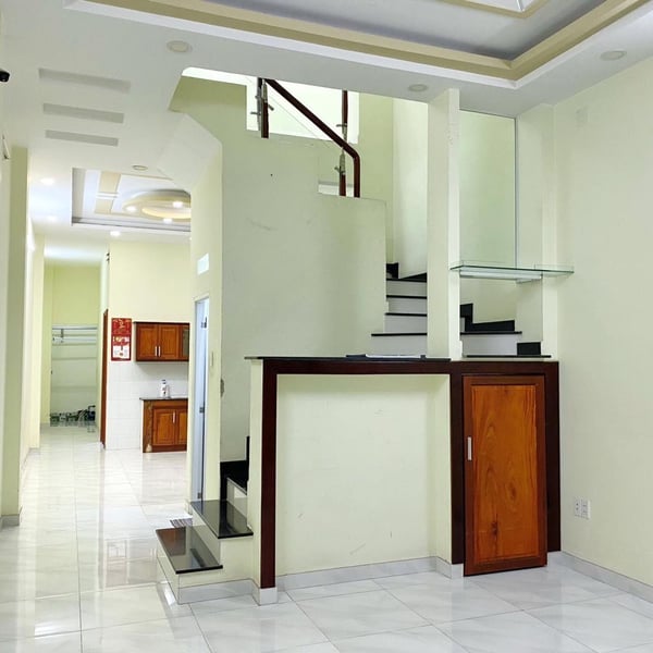 Bán nhà 3T đường 18 , tân phú 4m x 20m 