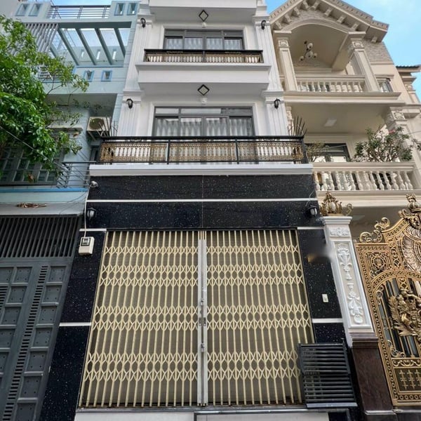 Nhà 4 tầng hẻm 1333 Huỳnh Tấn Phát  4,5m x 12m