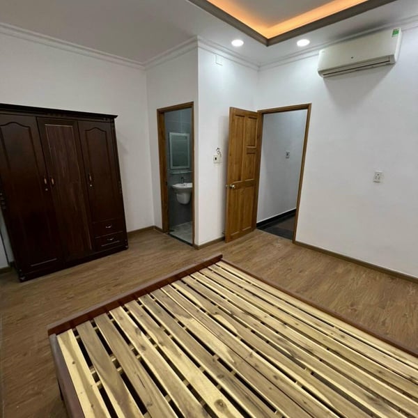 Nhà 4 tầng hẻm 1333 Huỳnh Tấn Phát  4,5m x 12m