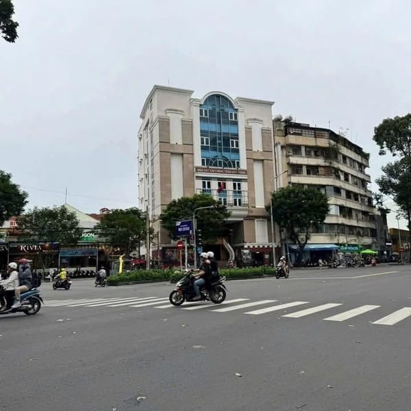 Bán quỹ đất 18 Nguyễn Cư Trinh, P. Cầu Ông Lãnh, Quận 1