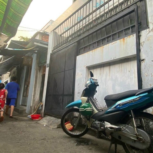 Nhà 2T hẻm thông 116 Huỳnh Tấn Phát 3,85m x 11m