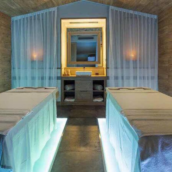 Bán khách sạn số 3 - 3A - 3B - 5 Sương Nguyệt Ánh, Phường Bến Thành, Quận 1