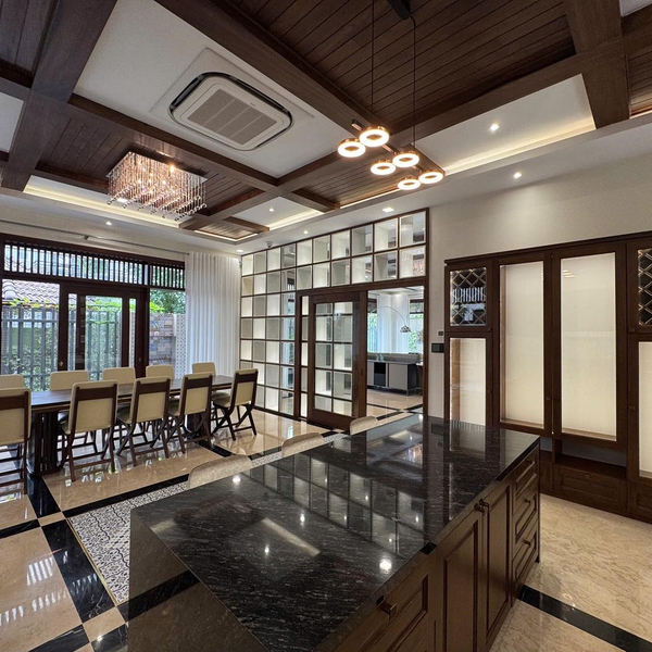 Bán biệt thự Sadeco Ven Sông Tân Phong, số 8 Đường số 17, Phường Tân Hưng, TP.HCM