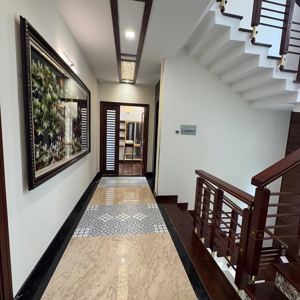 Bán biệt thự Sadeco Ven Sông Tân Phong, số 8 Đường số 17, Phường Tân Hưng, TP.HCM