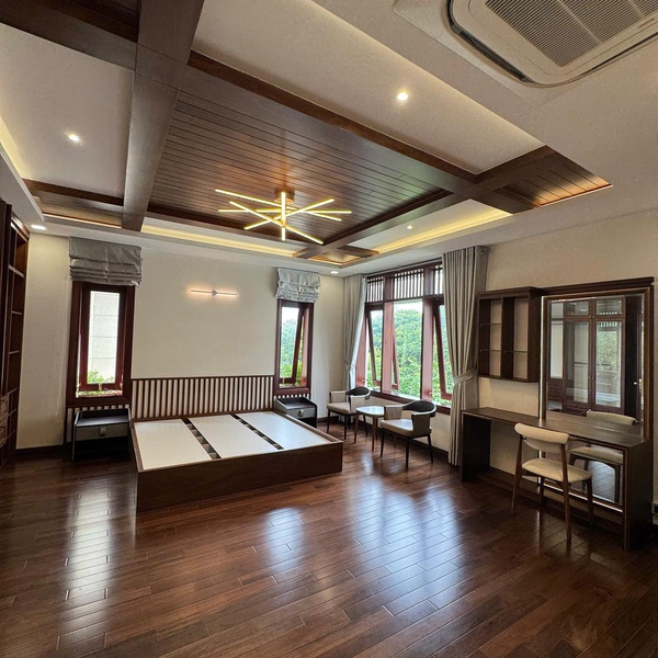Bán biệt thự Sadeco Ven Sông Tân Phong, số 8 Đường số 17, Phường Tân Hưng, TP.HCM