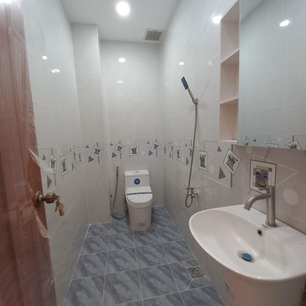 Nhà 2 tầng đường số 9 - chợ Tân Mỹ 4m x 15m