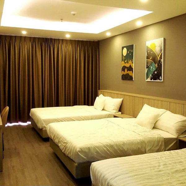 Bán khách sạn 51 Cô Giang, Phường Cầu Ông Lãnh, Quận 1