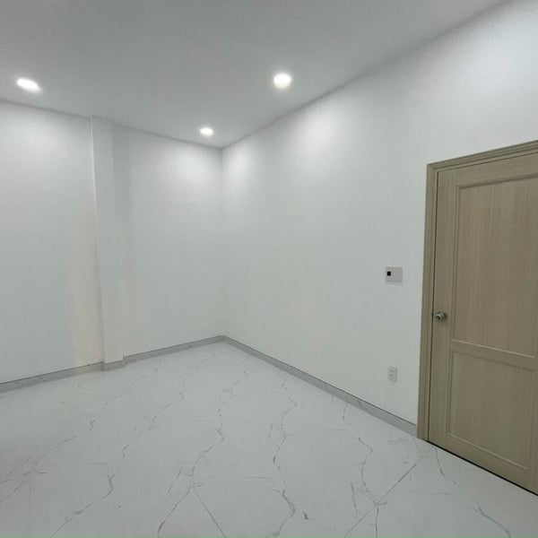 Nhà 2T hẻm 308 Huỳnh Tấn phát , 7m x 6m 