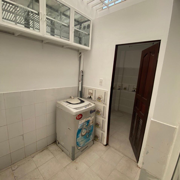 Nhà 4 tầng hẻm 308 Huỳnh Tấn Phát 5m x 23m