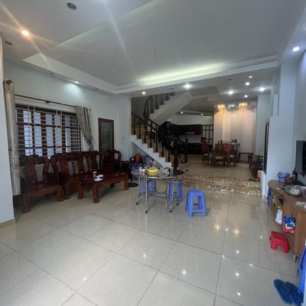 Nhà 4 tầng hẻm xe hơi 803 Huỳnh Tấn Phát 7m x 17m