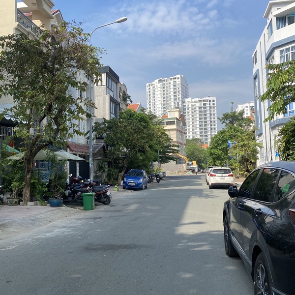 Nhà 4 tầng Him Lam Kênh Tẻ 5m x 16,2m