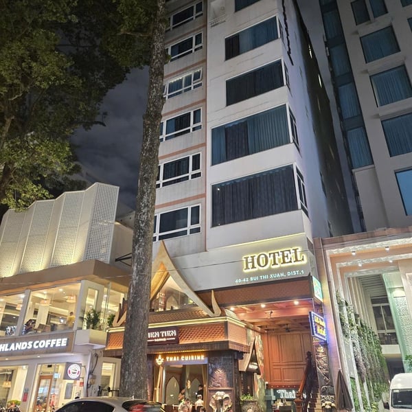 Bán khách sạn 40 - 42 Bùi Thị Xuân, P. Bến Thành, Quận 1