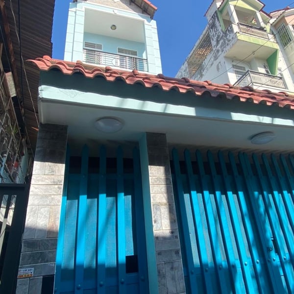 Nhà 3T hẻm 30 Lâm Văn bền , 4m x 15m nở hậu vị trí đẹp