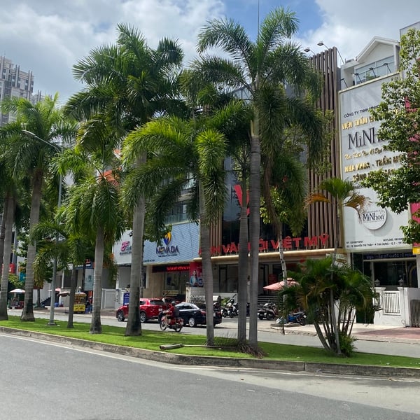 Nhà 6 tầng Nguyễn Thị Thập - Him Lam 5m x 20m