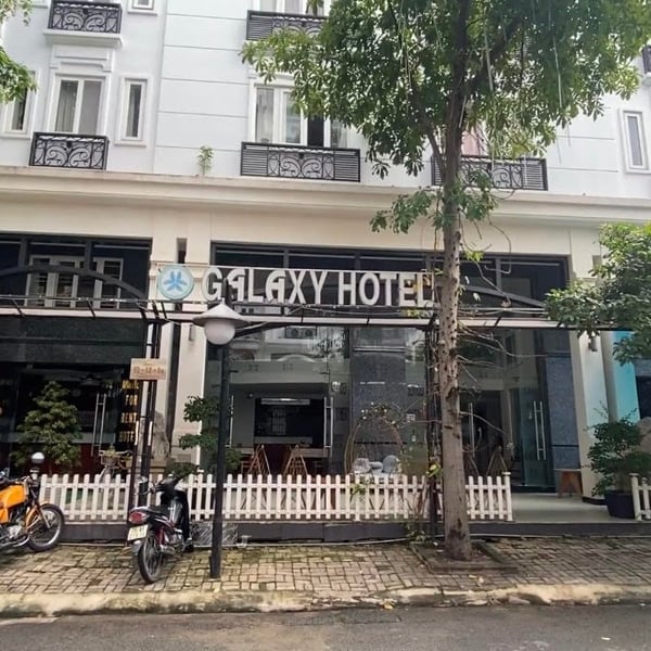 Khách Sạn 6T Hưng Gia 3 - 18m x 18,5m