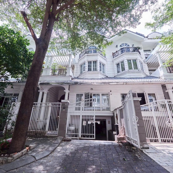 Bán biệt thự 28 đường D8, Khu biệt thự Saigon Pearl, Quận Bình Thạnh