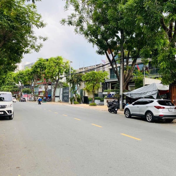 Bán đất 200 Nguyễn Văn Hưởng, Thảo Điền, Quận 2