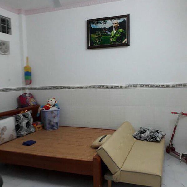 Nhà 2 tầng hẻm xe hơi 1135 Huỳnh Tấn Phát 