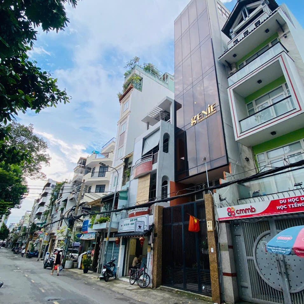 Bán nhà 73 đường số 3, cư xá Đô Thành, Quận 3.