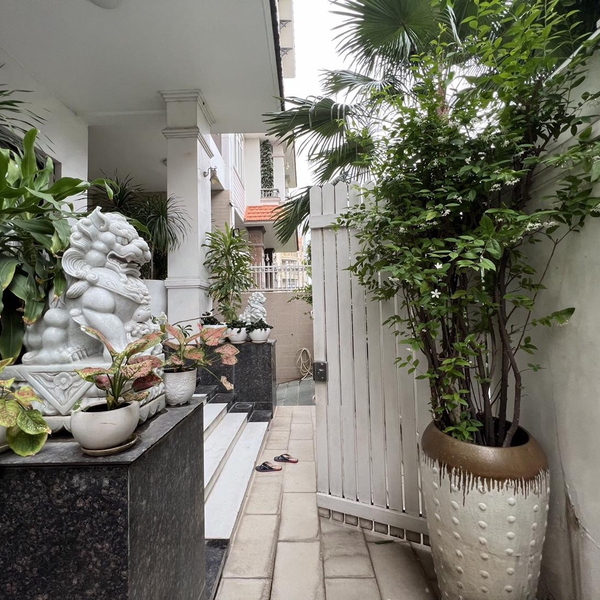 Biệt thự Him Lam Quận 7, Diện tích: 10m x 20m