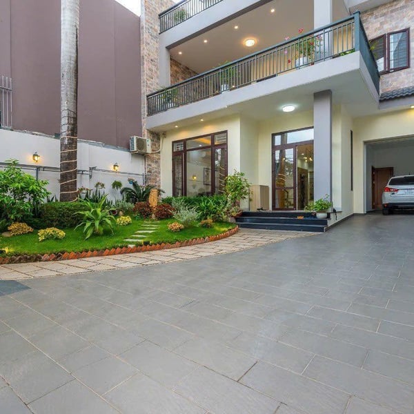 Bán biệt thự sân vườn Thảo Điền số  69 đường số 47, P. Thảo Điền, Quận 2 cũ - TP. Thủ Đức