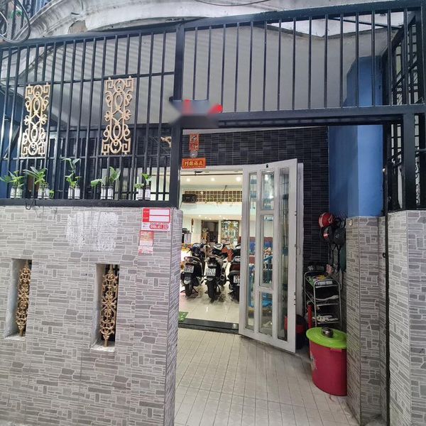 Kèo thơm ! Nhà 3T hẻm 98 Bùi Văn Ba, 4m x 15m 