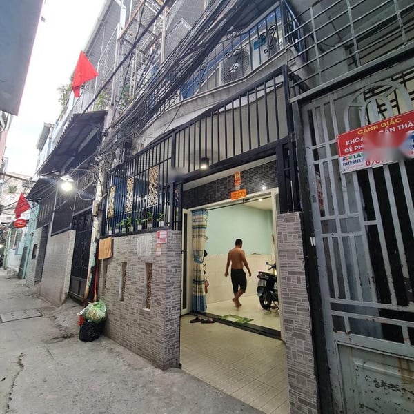 Kèo thơm ! Nhà 3T hẻm 98 Bùi Văn Ba, 4m x 15m 