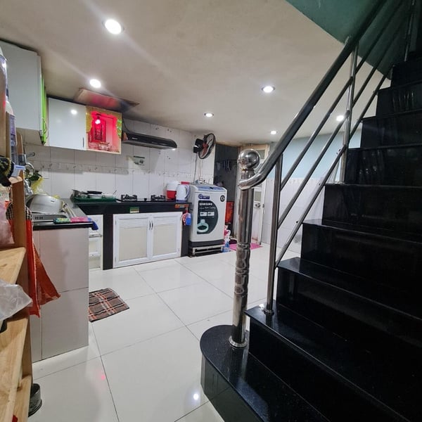 Kèo thơm ! Nhà 3T hẻm 98 Bùi Văn Ba, 4m x 15m 