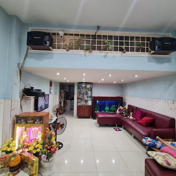 Kèo thơm ! Nhà 3T hẻm 98 Bùi Văn Ba, 4m x 15m 