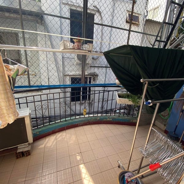 Kèo thơm ! Nhà 3T hẻm 98 Bùi Văn Ba, 4m x 15m 