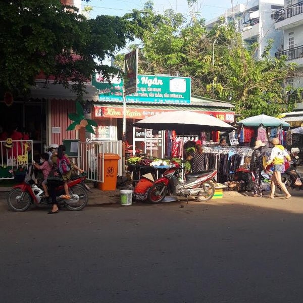 Nhà lô góc 2 mt Cao Thị Chính , 6.5m x 20m