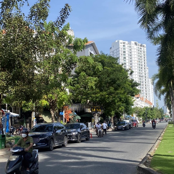 Nhà 6 tầng Hoàng Trọng Mậu - Him Lam 5m x 20m