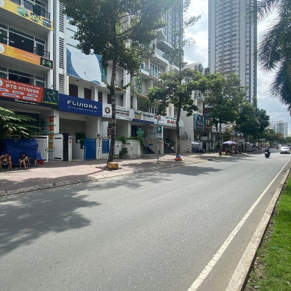 Nhà 6 tầng Nguyễn Thị Thập - Him Lam 10m x 20m