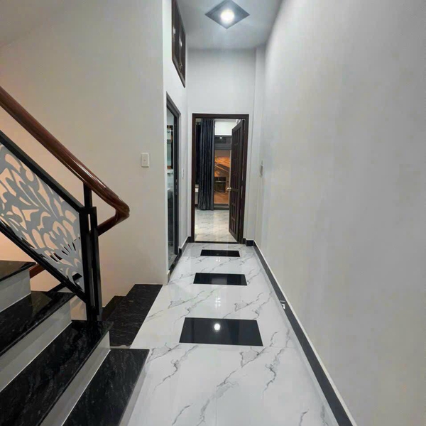 Nhà 3 tầng hẻm xe hơi 502 Huỳnh Tấn Phát, Phường Bình Thuận 